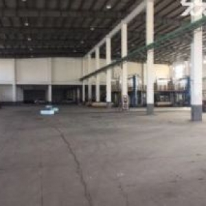 独门独院，15米层高，可架行车，价格面议，有空地，1100K