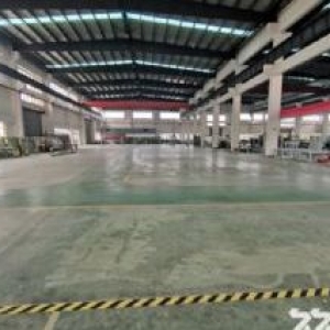 单层厂房2000平出租，高12米，有行车，适合机械，仓库，生
