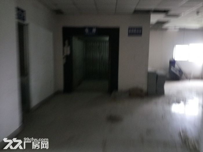百家湖1560平方米厂房出租，之前做电子厂的 有办公室。2吨