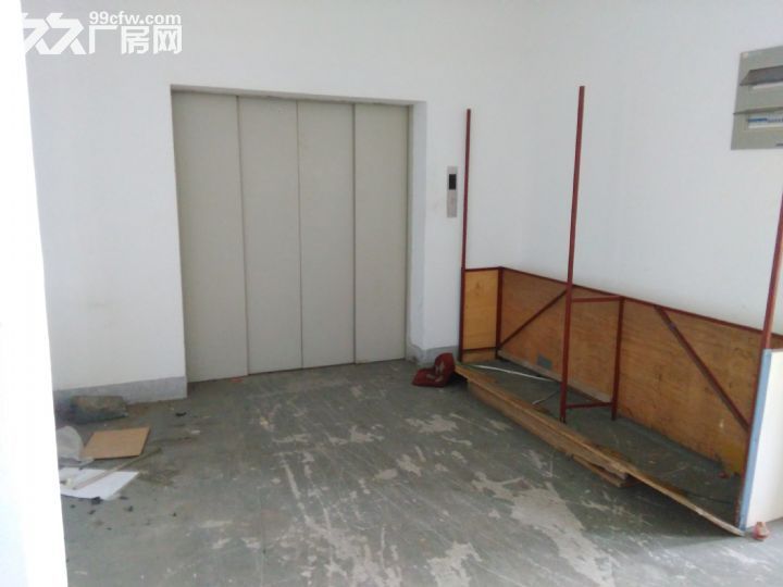 开发区楼上厂房出租，有货梯。 面积500−−3000平方米，-图8