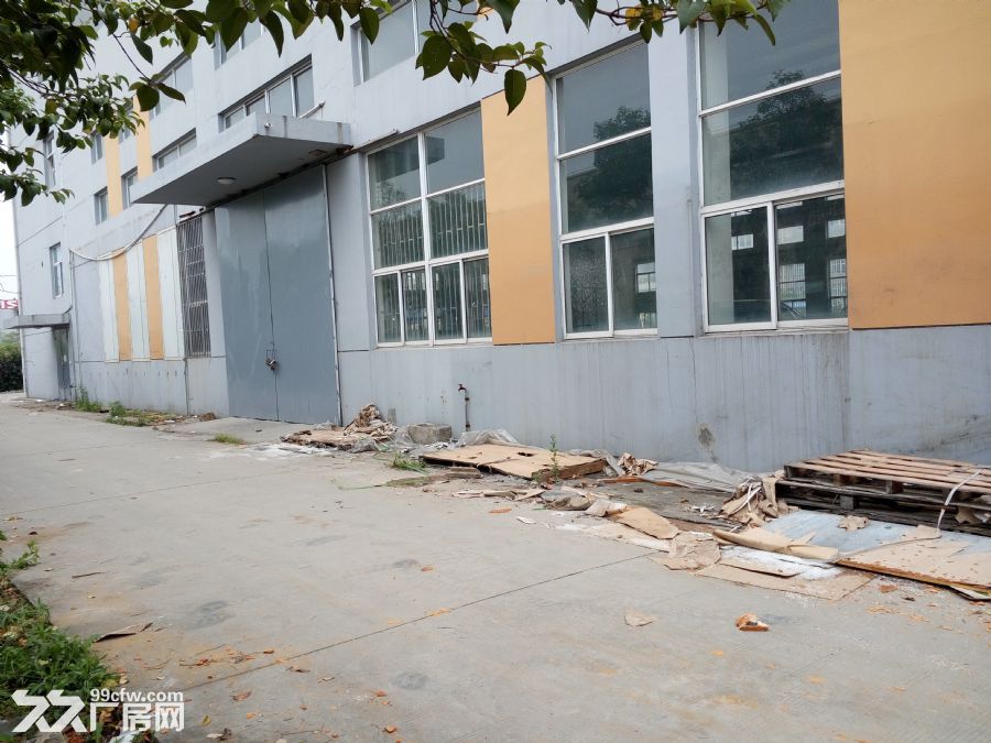 秣陵1400平方米带行车厂房出租，有办公室    大车好进，-图3