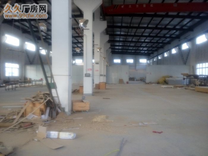 2000平方 米带2台5吨行车厂房出租，高9米，长