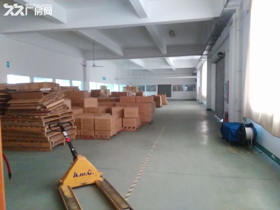 开发区670平方一层厂房出租 高4米 有房产证和土地证， 可